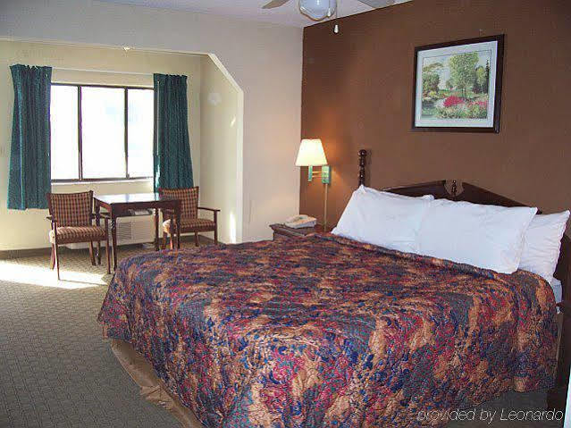 Executive Inn Ferry Pass Екстериор снимка