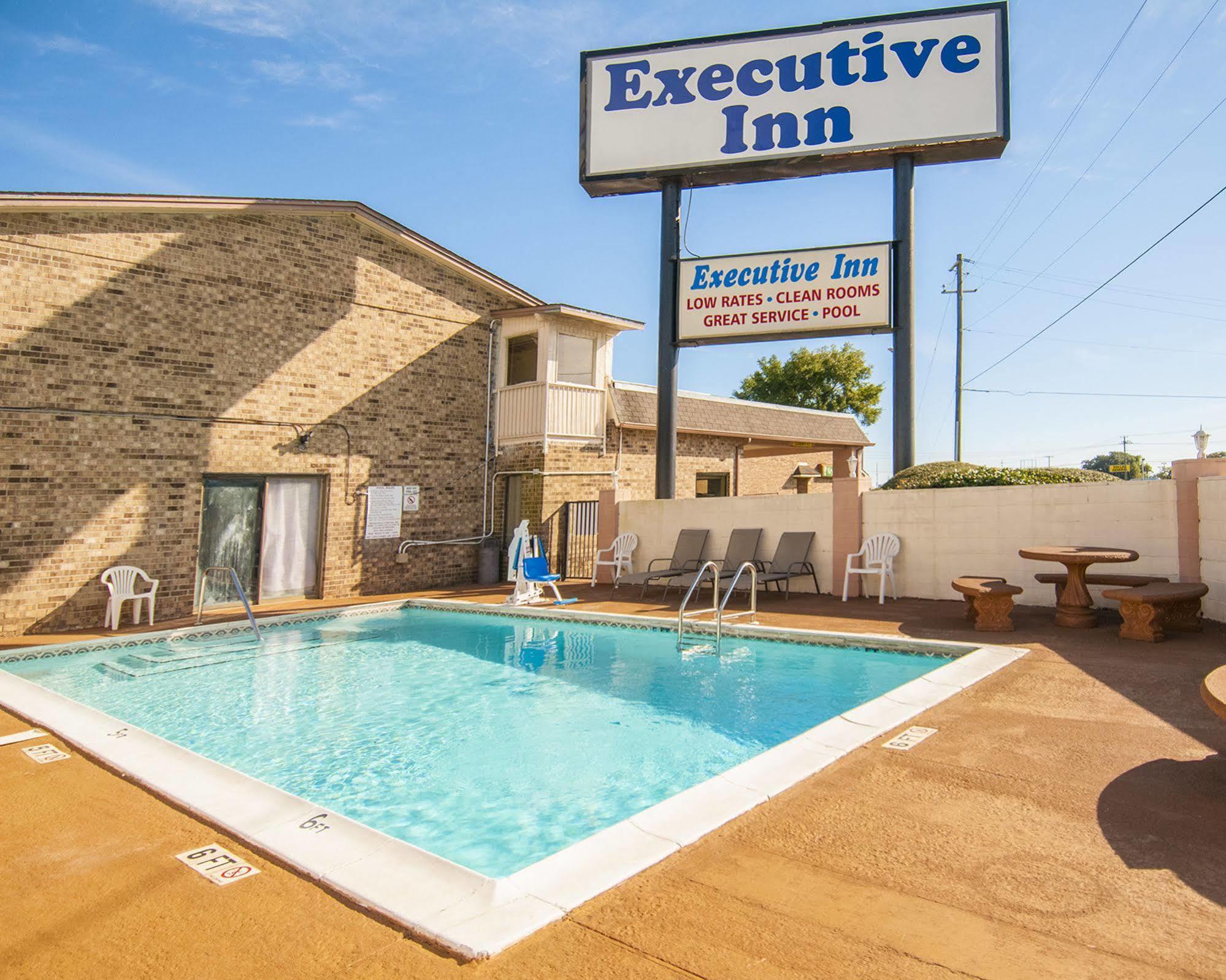 Executive Inn Ferry Pass Екстериор снимка