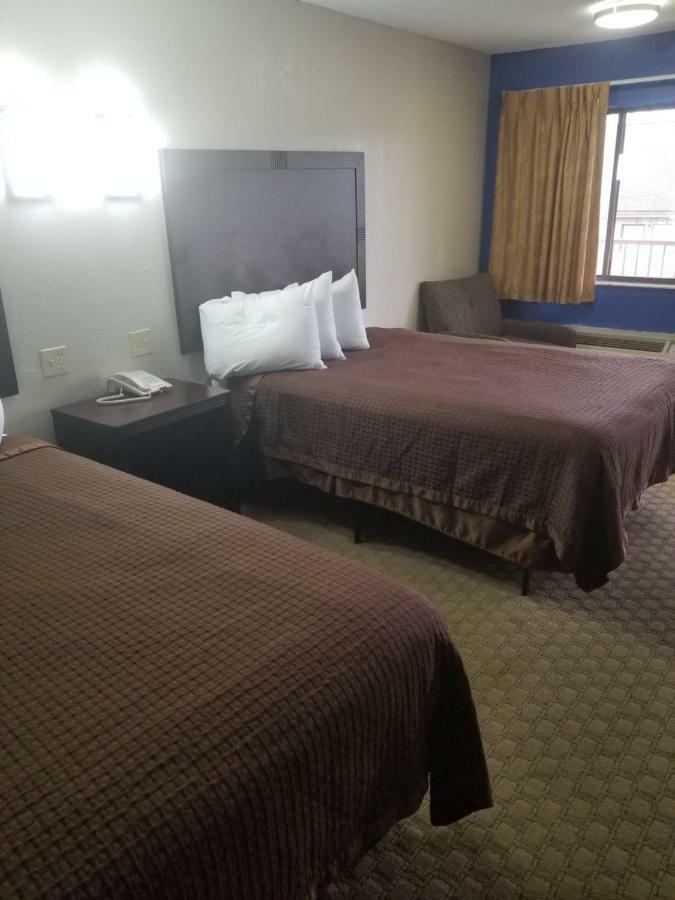 Executive Inn Ferry Pass Екстериор снимка